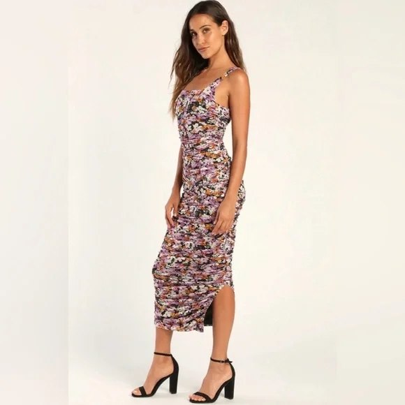 NWT Lulu’s V.I.P. Treatment Black Floral Mesh Ruched Bodycon Midi Dress - Picture 2 of 6